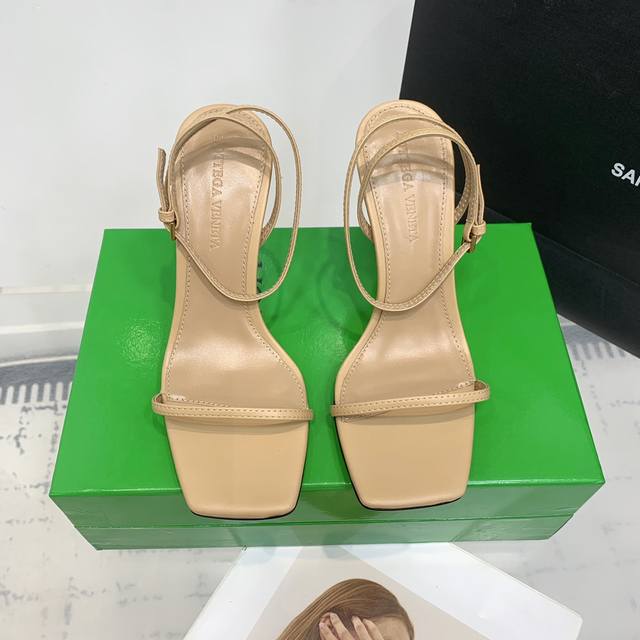 bv Knot Series Metal Heel Hollow Back Fish Mouth High Heel Sandals Metal Twis