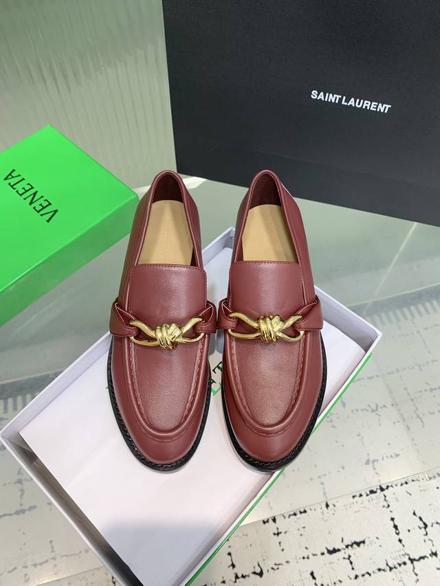 bottega Venetabv Astaire Series Knotted Loafers Are Easy And Fashionable To W