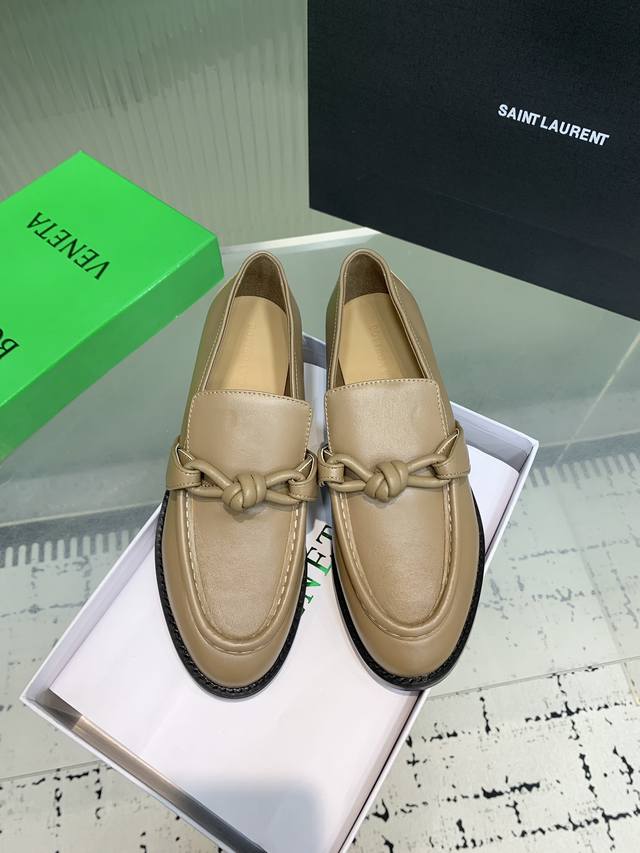 bottega Venetabv Astaire Series Knotted Loafers Are Easy And Fashionable To W