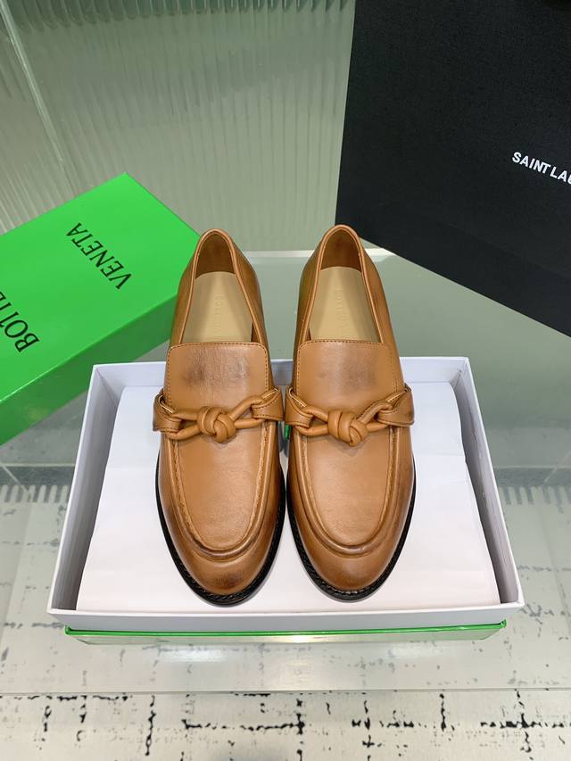 bottega Venetabv Astaire Series Knotted Loafers Are Easy And Fashionable To W