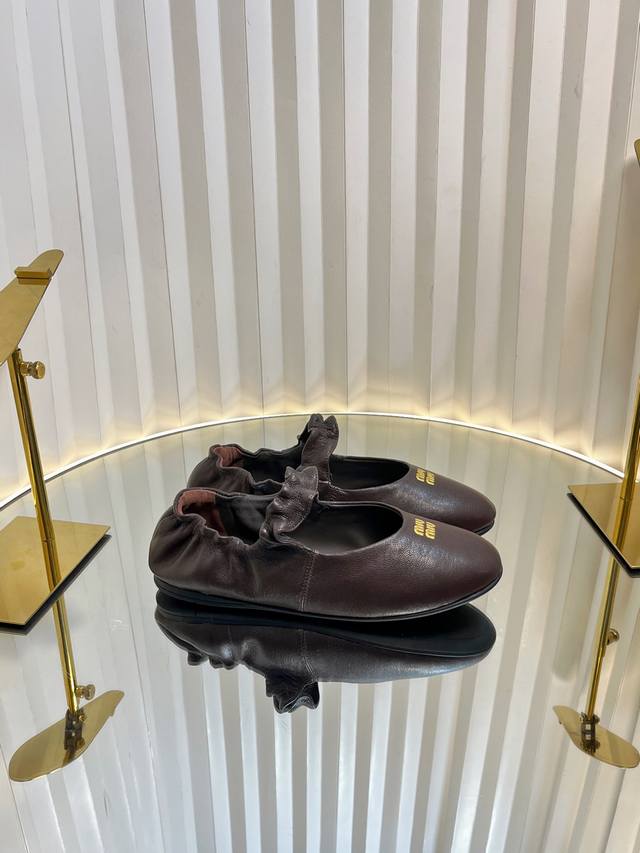 miumiu Miu Miu 25Ss Early Spring New Catwalk New Slip-On Loafers Mary Jane Ba