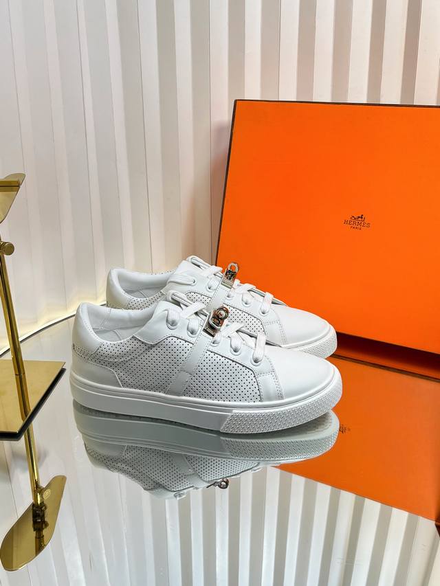 Factory Men's Size +10 Couple's Style Herm*S Kelly Buckle Casual White Shoes Onl
