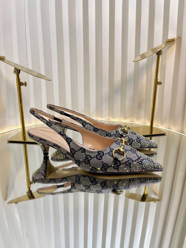 gucci Horsebit Shallow Sandals And High Heels This Shoe Is Carefully Embellis