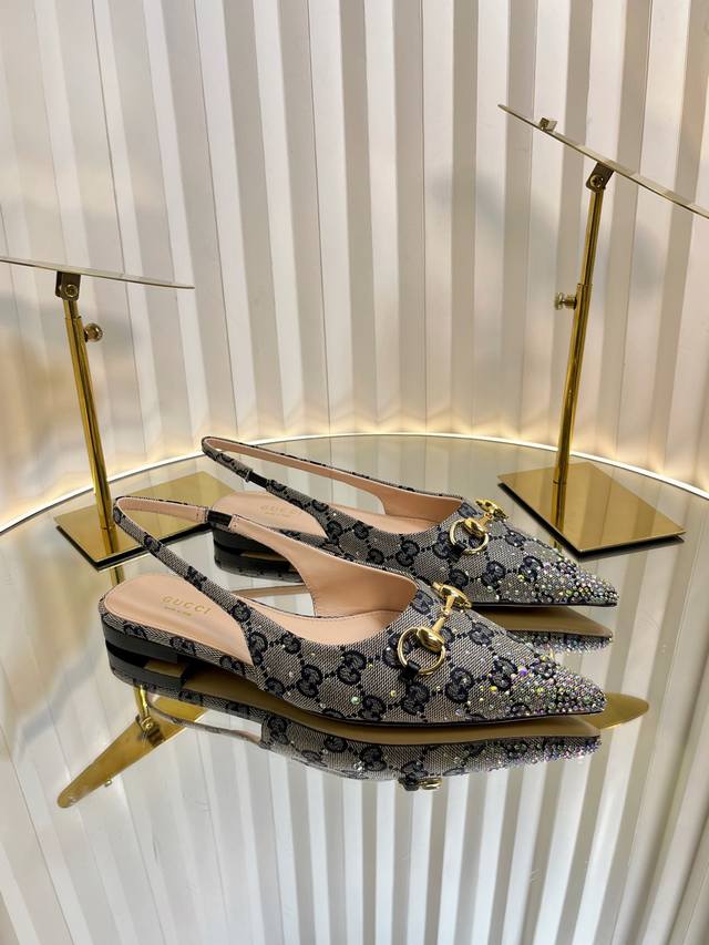 gucci Horsebit Shallow Sandals And High Heels. This Shoe Is Carefully Embelli