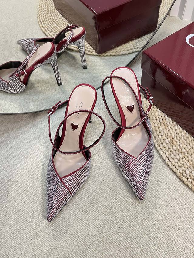 gucci 24Ss Spring And Summer New G-Style Pointed Toe Full Diamond Cross V-Sha