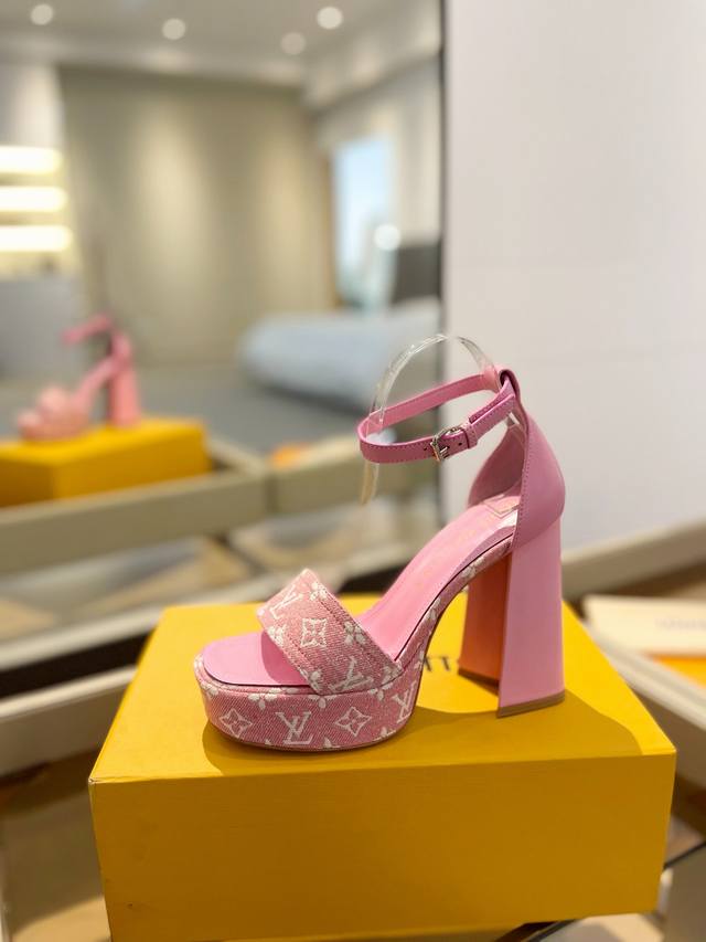 Latest L Home Latest Paris Catwalk Sandals Exclusive Model Perfect Last + Waterp