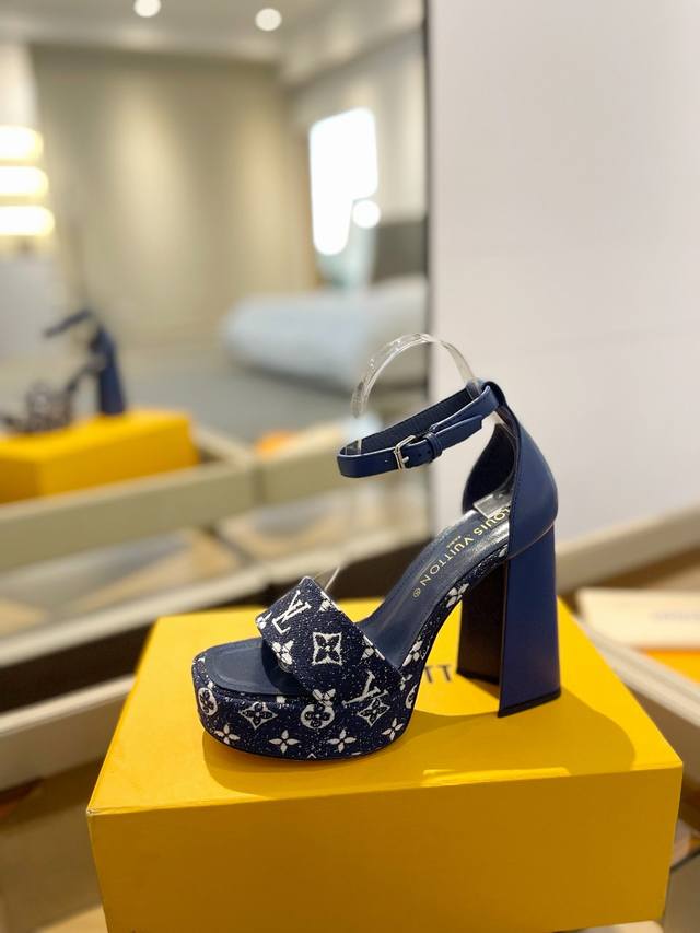Latest L Home Latest Paris Catwalk Sandals Exclusive Model Perfect Last + Waterp