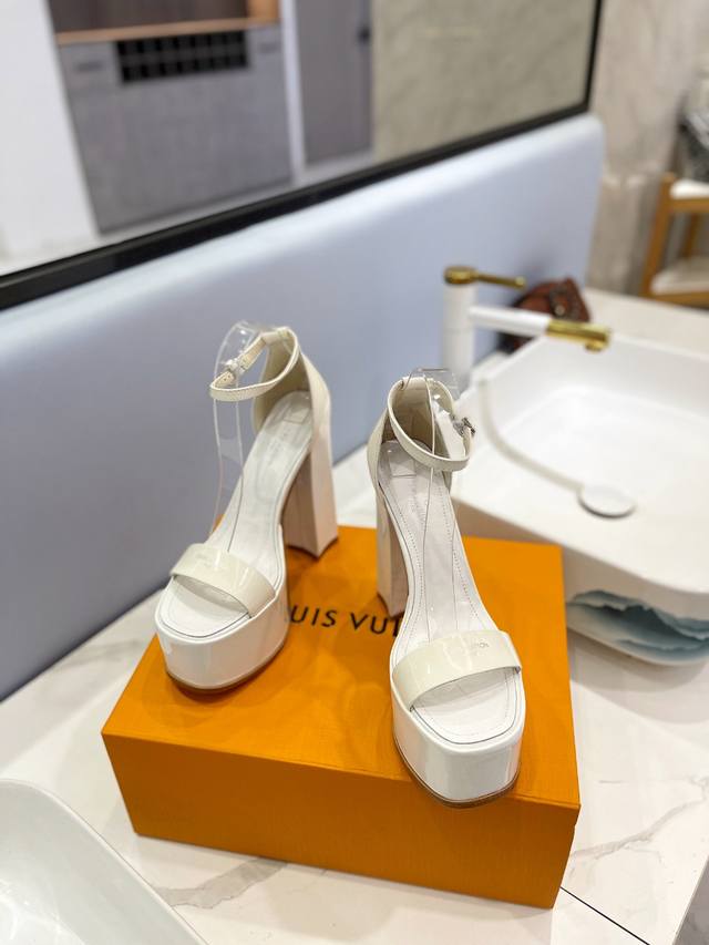 Factory Loui& Vuitto& Lv European And American Style Fashion Sandals++= The Late