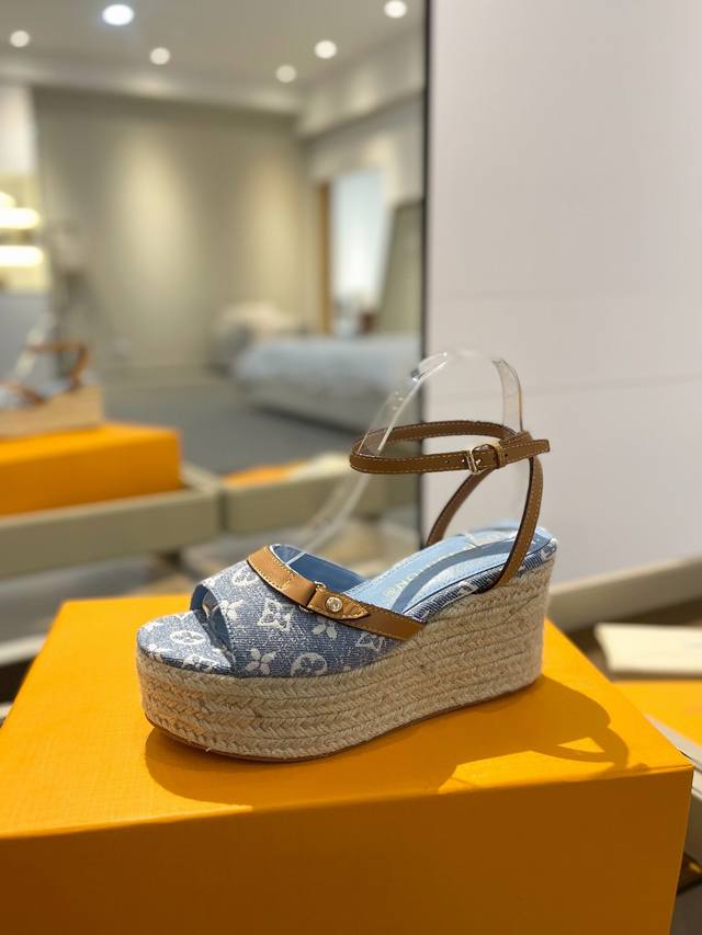 lv The Latest Catwalk Style Thick-Soled Hemp Rope Sandals In The Denim Series
