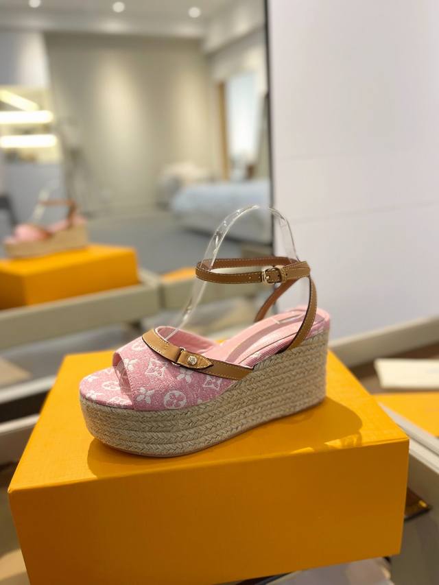 lv The Latest Catwalk Style Thick-Soled Hemp Rope Sandals In The Denim Series