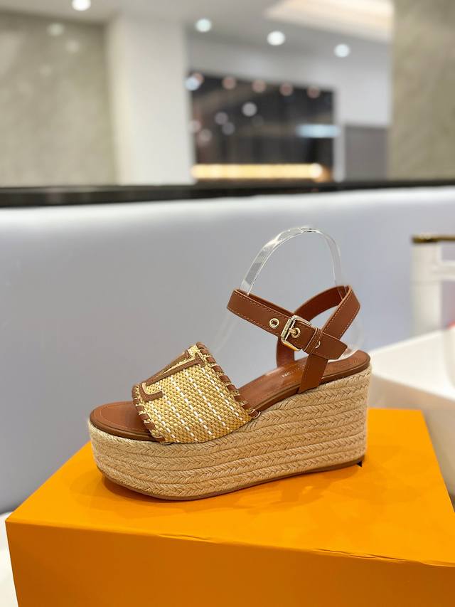 Factory Louis *Uitton Exclusive New Model, The Latest Catwalk Model, Thick-Soled