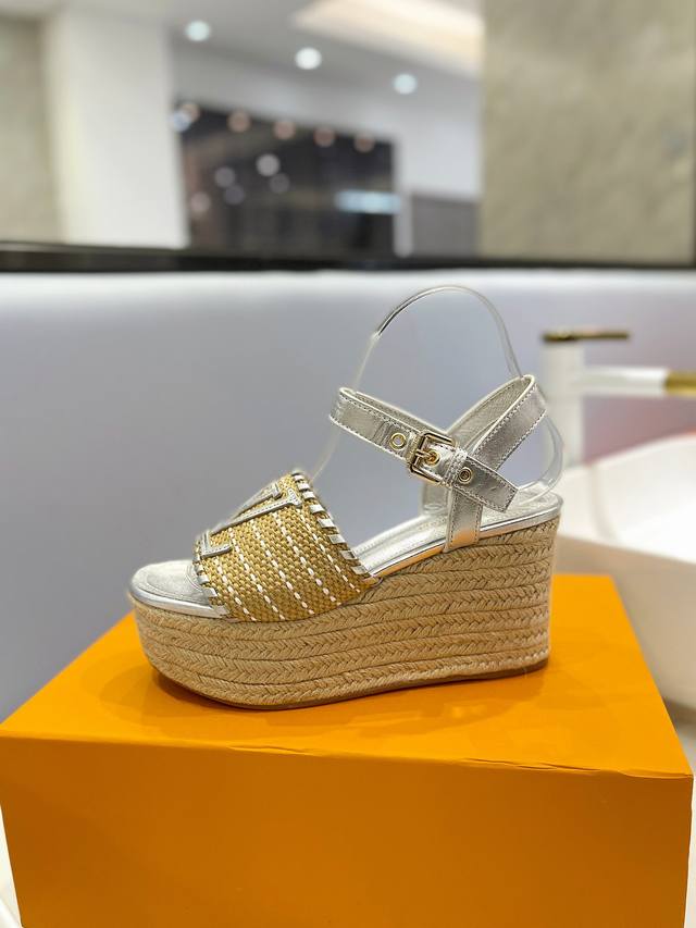 Factory Louis *Uitton Exclusive New Model, The Latest Catwalk Model, Thick-Soled