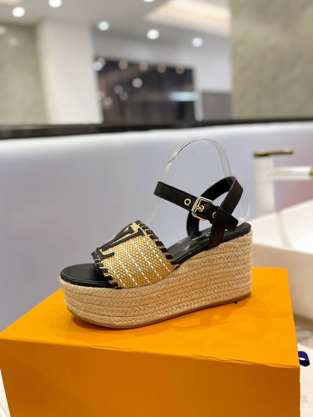 Factory Louis *Uitton Exclusive New Model, The Latest Catwalk Model, Thick-Soled