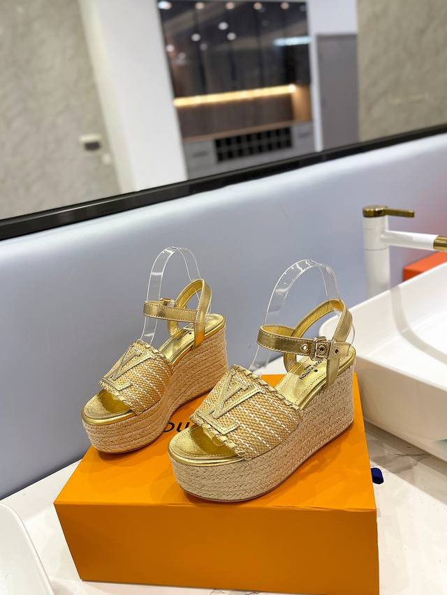 Factory Louis *Uitton Exclusive New Model, The Latest Catwalk Model, Thick-Soled