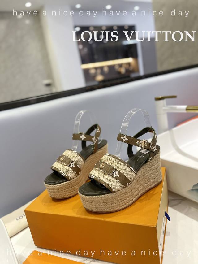 Factory Loui*Vuitton's Latest Catwalk Thick-Soled Sandals Hong Kong Original Pur