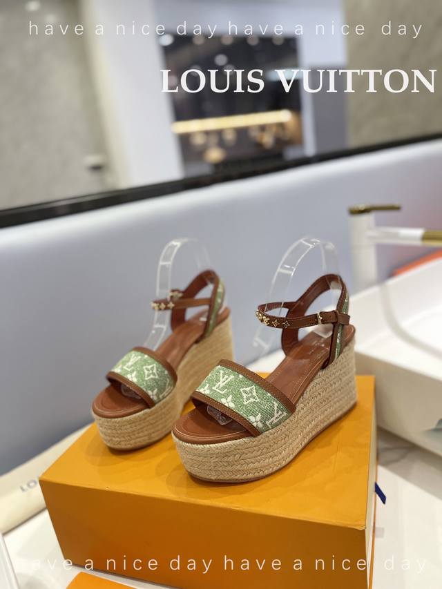 Factory Loui*Vuitton's Latest Catwalk Thick-Soled Sandals Hong Kong Original Pur