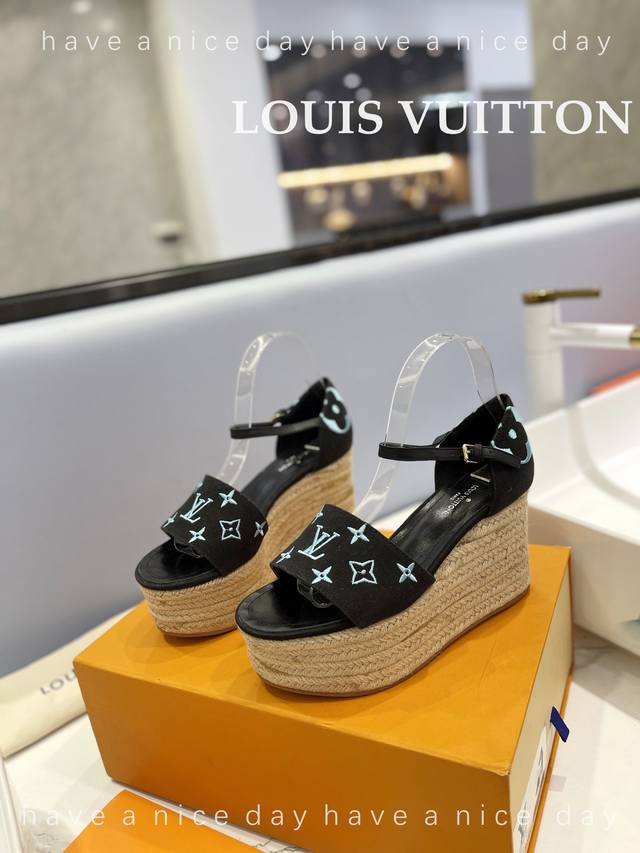 louis Vuitton's Latest Catwalk Thick-Soled Sandals. Purchased From Hong Kong.