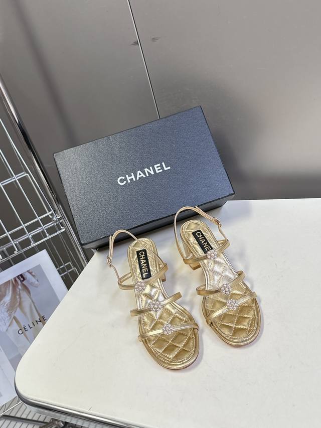 Chanel's Latest Spring And Summer Thick-Heeled Sandals Many Internet Celebrities