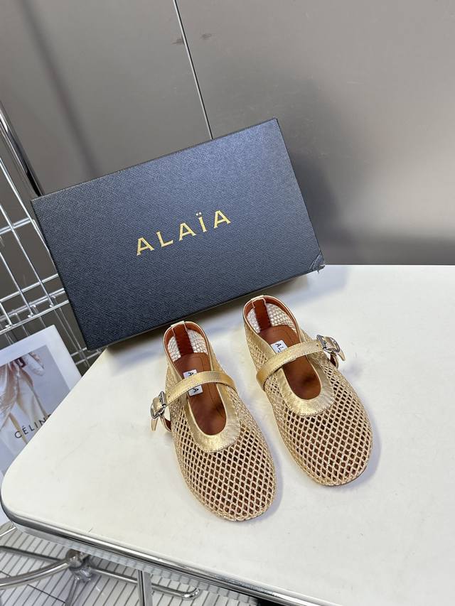 alaiaalaia's Classic Catwalk Style Flat Mesh Ballet Shoes Are Popular All Ove