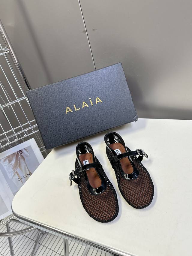 alaiaalaia's Classic Catwalk Style Flat Mesh Ballet Shoes Are Popular All Ove