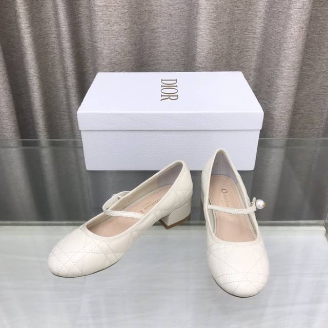 dior24Ss Early Spring New Pearl Ballet Shoes This Is A Quilted Cow Leather Ca