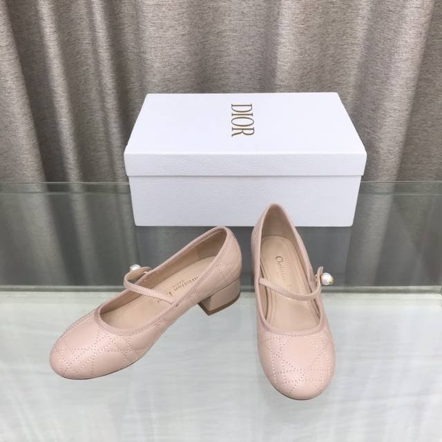 dior24Ss Early Spring New Pearl Ballet Shoes This Is A Quilted Cow Leather Ca