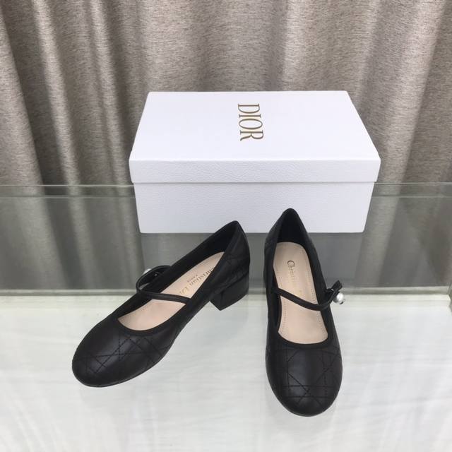 dior24Ss Early Spring New Pearl Ballet Shoes This Is A Quilted Cow Leather Ca