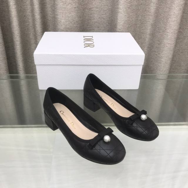 dior24Ss Early Spring New Pearl Ballet Shoes This Is A Quilted Cow Leather Ca