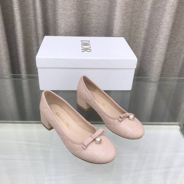 dior24Ss Early Spring New Pearl Ballet Shoes This Is A Quilted Cow Leather Ca