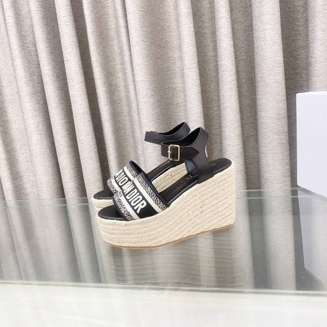 Dior 2025 Spring And Summer New Ivieta Dway Thick-Soled Foot Ring Strap Colorblo