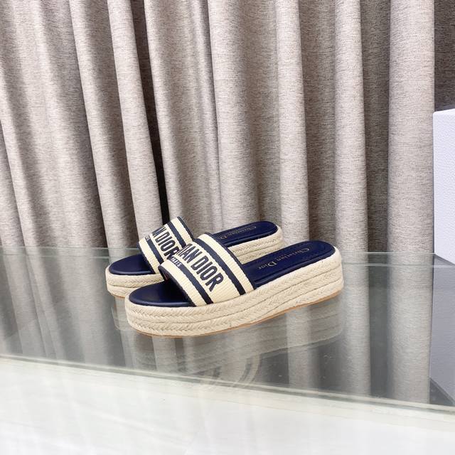 Dior 2025 Spring And Summer New Ivieta Dway Jelly Color Flat Flip Flops Colorblo