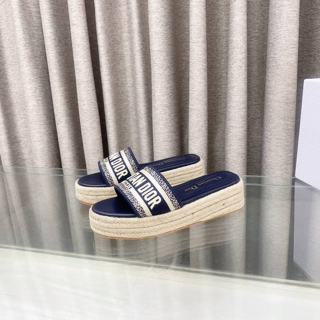 Dior 2025 Spring And Summer New Ivieta Dway Jelly Color Flat Flip Flops Colorblo