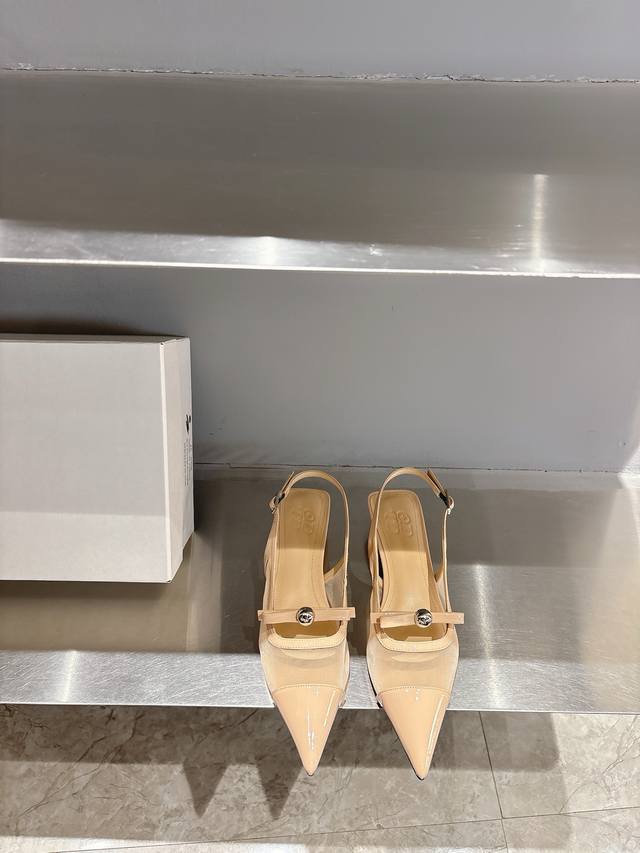 odtd Popular Small Golden Ball Mesh Series Single Shoes Simple Outline Design