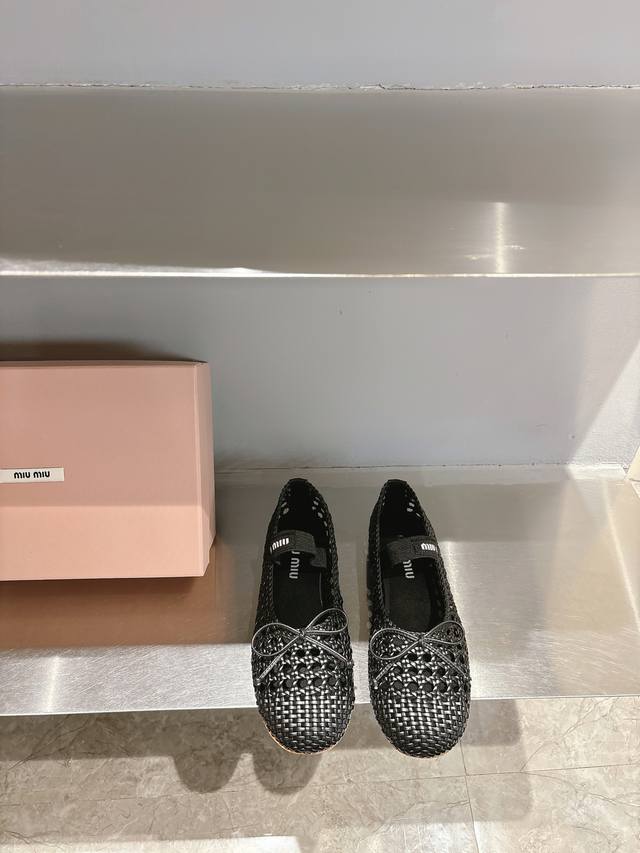 miumi* 2025 Fw Ballet Shoes This Season's Ballet Shoes Are So Sweet And Hit T