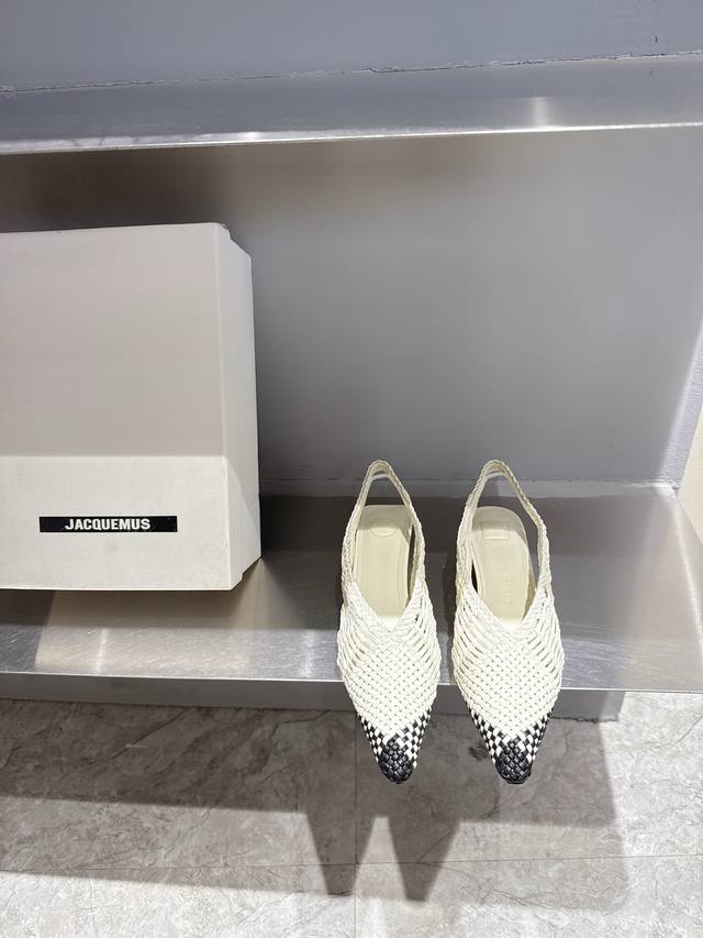 jacquemus 25Ss Pointed Woven Low Heel Slingback Shoes At This Moment, It Seem