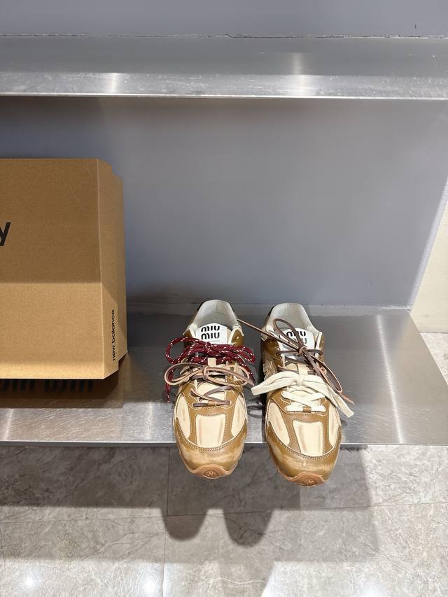 miumiu X New Balance Joint Nb Sneakers Miu Miu Miu's Joint Sports Sneakers Wi