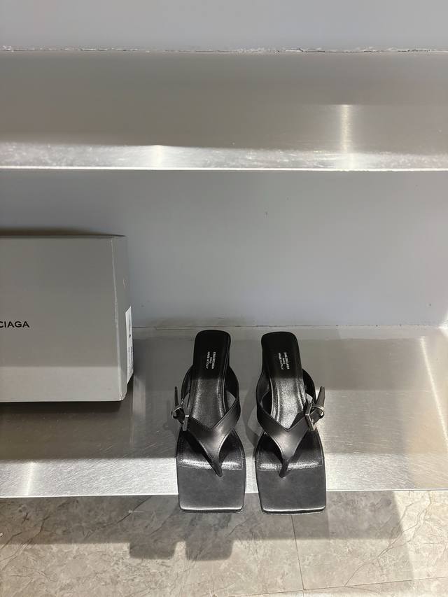 balenciaga Balenciaga High-Heeled Square-Toed Flip-Flops The Ultimate In Fash