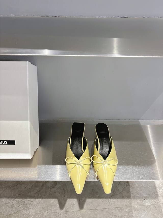 jacquemus Pointed Slippers Simple Elements Collide Fashionable And Individual