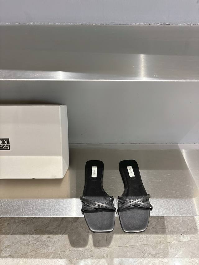 totem*2025 Spring And Summer Horizontal Strap Flat Slippers I Really Love Thi
