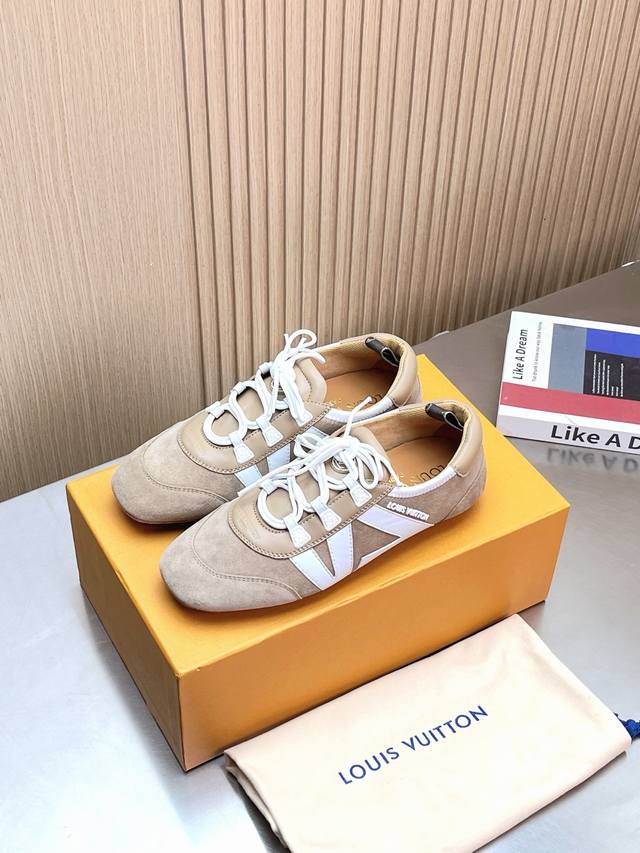 Top Version Lv Sneakerina Sneakers Cleverly Combines The Two Colliding Elements