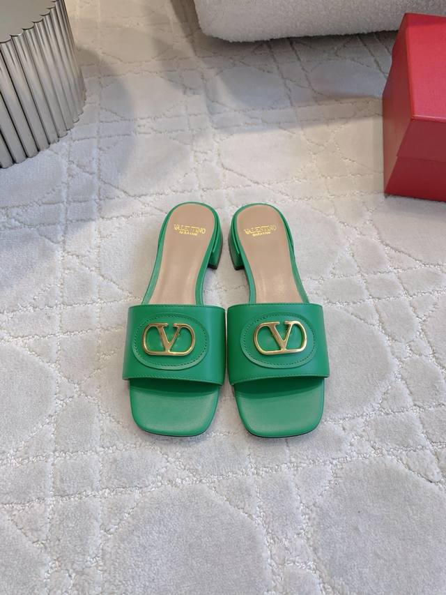 Factory Price P Valentin* New Square Toe Buckle Slippers Classic Buckle Decorati