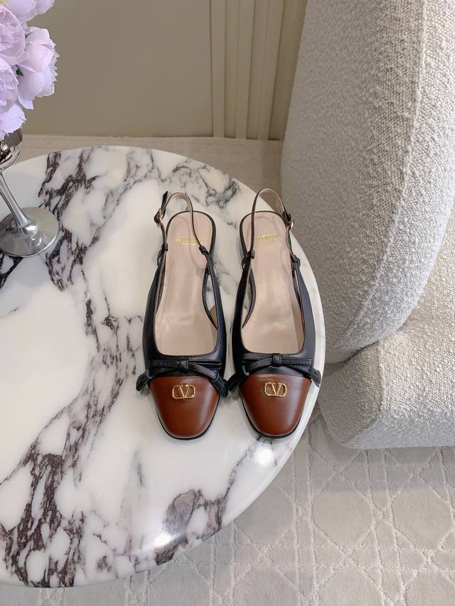 Factory Price P Valentin* New Butterfly Tassel Hollow Shoes. The Bow Element Is