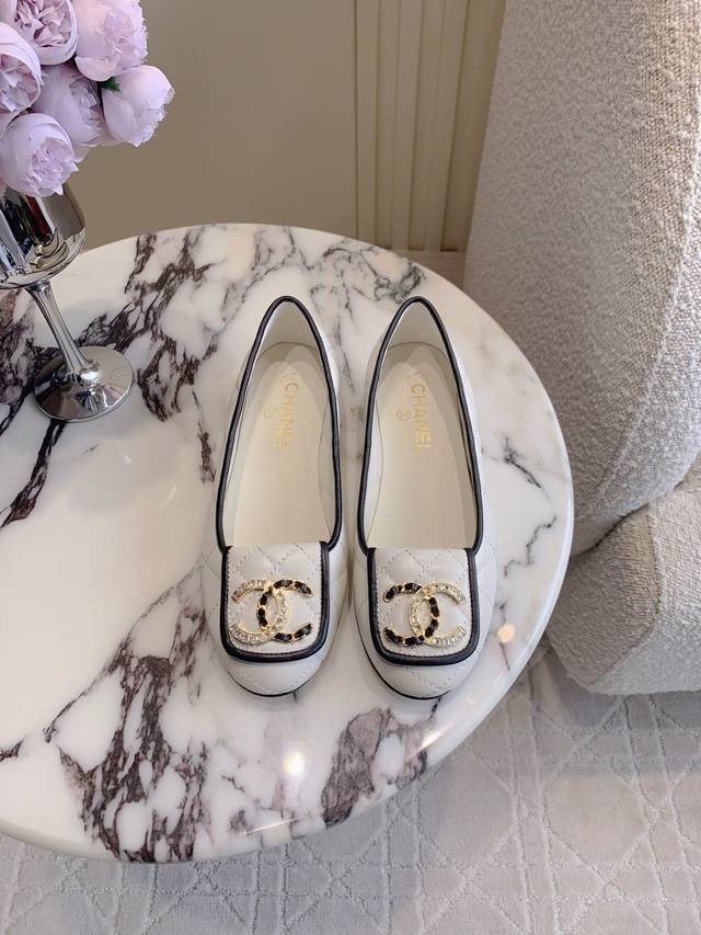 Factory Price P Chane* Classic Vintage Diamond Flat Shoes. The Effect On The Fee