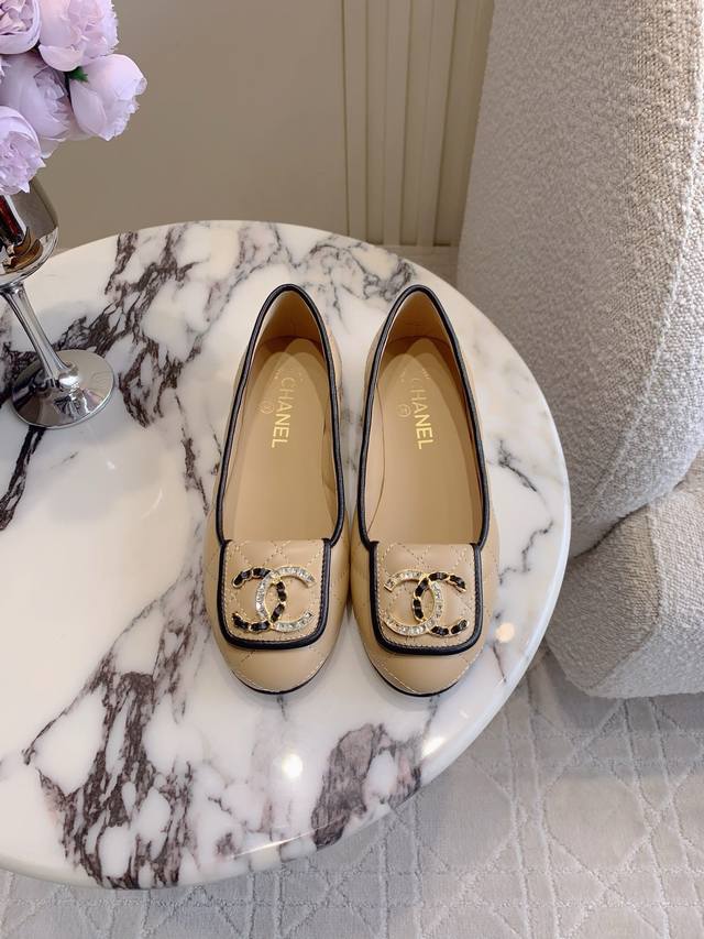 Factory Price P Chane* Classic Vintage Diamond Flat Shoes. The Effect On The Fee
