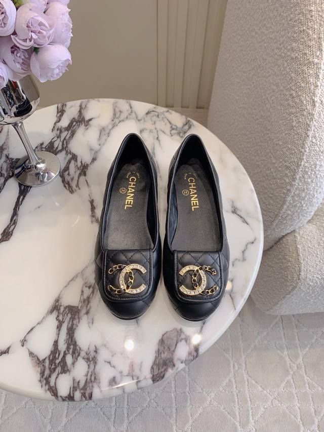 Factory Price P Chane* Classic Vintage Diamond Flat Shoes. The Effect On The Fee