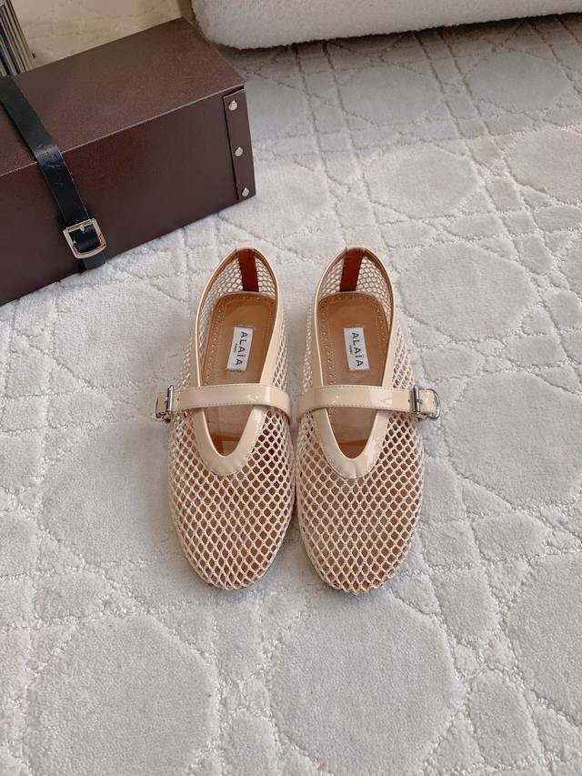 Factory Price P Alaia New Mesh Ballet Flat Shoes Are Quirky And Super Easy To We