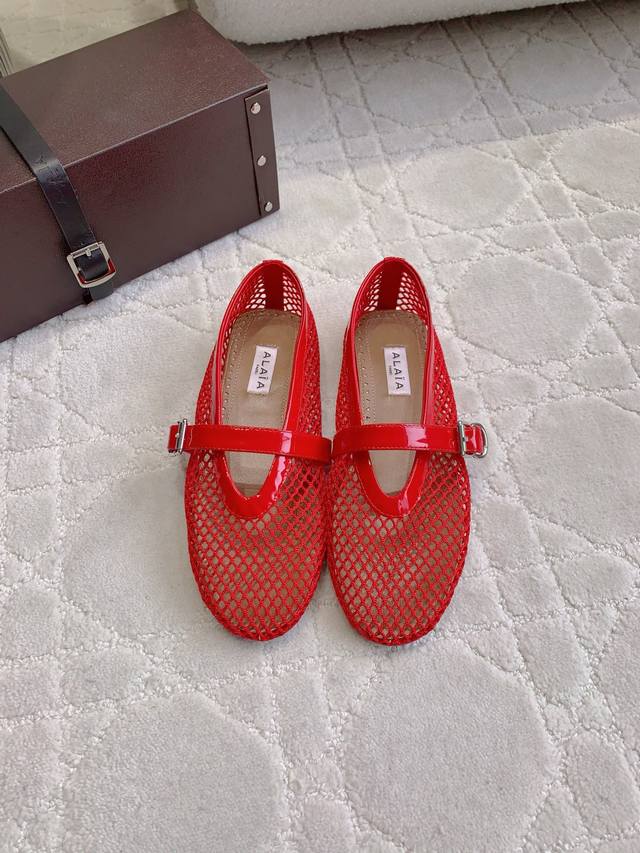 Factory Price P Alaia New Mesh Ballet Flat Shoes Are Quirky And Super Easy To We