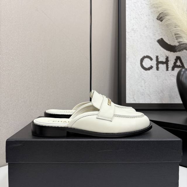 2025 New Spring Chanel Chanel Diamond Buckle Letter Logo Loafers Can Be Worn