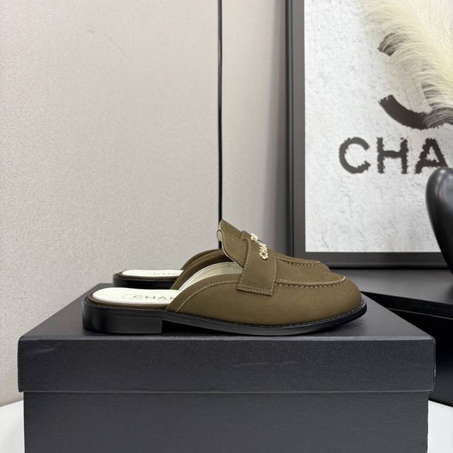 2025 New Spring Chanel Chanel Diamond Buckle Letter Logo Loafers Can Be Worn