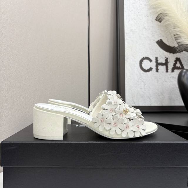 2025 A Versatile Series Of Sandals Worn By Many Celebrities And Bloggers At H